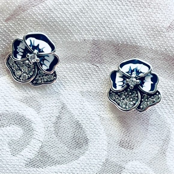 NWOT Sterling Silver 925 Two-Tone Blue Flowers Stud Earrings - Picture 3 of 14